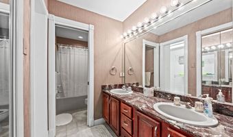 526 N 2nd St, Bay St. Louis, MS 39520