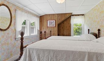 585 Reservoir Rd, Burrillville, RI 02859