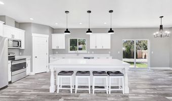 680 E 19th St, Burley, ID 83318