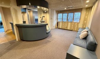 1090 New London Ave 5, Cranston, RI 02920