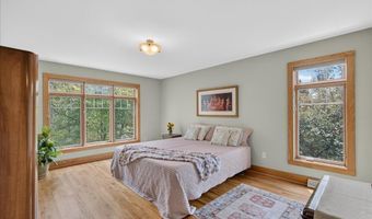 3 Proctor Ct, Albany, NY 12211
