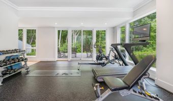7 Ashwood Ct, Amagansett, NY 11930