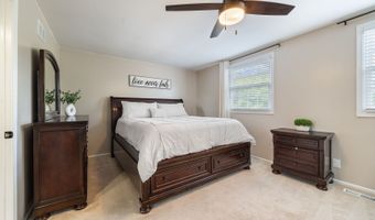 375 Partridge Ct, Algonquin, IL 60102