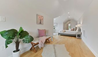 176 Medford St 176, Arlington, MA 02474