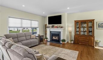 46 Lilyana Way, Cranston, RI 02920