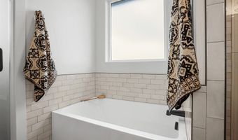 1100 Coventry Ln, Burley, ID 83318