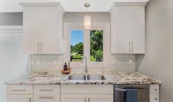 1308 Geneva Dr, Alexandria, MN 56308