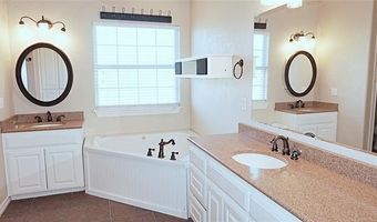68 Country Hl, Ardmore, OK 73401