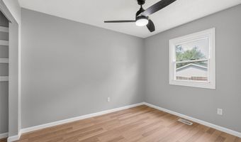 215 25th Ave SW, Altoona, IA 50009