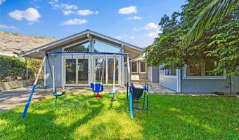 5633 Kanau St, Honolulu, HI 96821