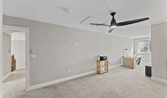 63 Great Hill Dr 63, Bethel, CT 06801
