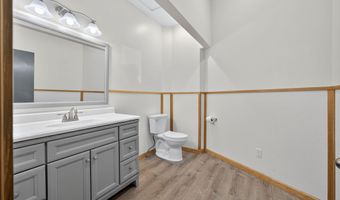 25 N Main St B, Ashland, OR 97520