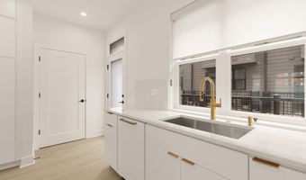 5530 TOPAZ Ln, Bethesda, MD 20816