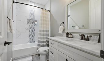 117 Crescent Rdg, Adkins, TX 78101