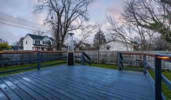 46 Bowline St, Beachwood, NJ 08722