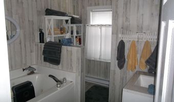 180 Bear Cove Rd, Baileyville, ME 04694