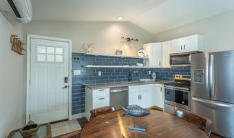 148 20th Ave, Apalachicola, FL 32320