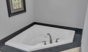 8244 SW Indian Hills Rd, Auburn, KS 66402