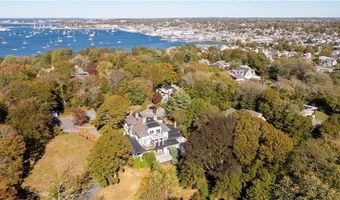 46 CHASTELLUX Ave M6, Newport, RI 02840