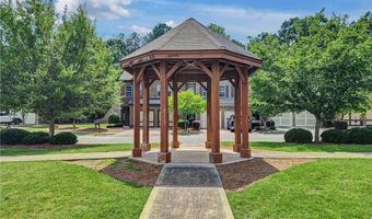2121 Greencrest Cir, Alpharetta, GA 30004
