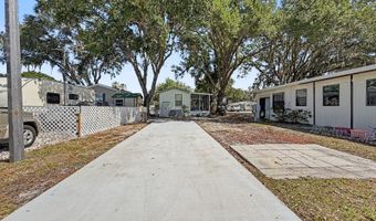 58 Leisure Dr, Auburndale, FL 33823