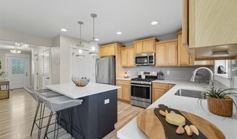 317 31st St SE, Altoona, IA 50009