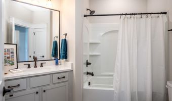 2930 Green Hills Dr, Ames, IA 50014