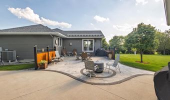 2111 Robins Nest SE, Alexandria, MN 56308