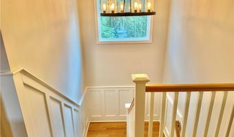 20 Robert Ave, Warwick, RI 02818