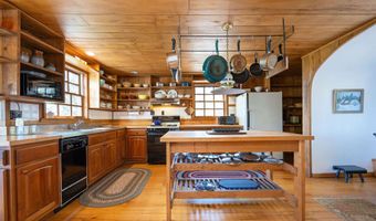 57 Darling Ln, Barnet, VT 05821