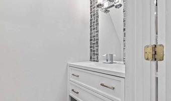 4645 VALAIS Ct 124, Alpharetta, GA 30022