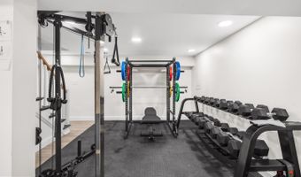 4004 ESTABROOK Dr, Annandale, VA 22003