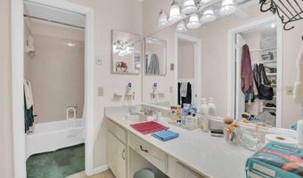 4262 LAKE UNDERHILL Rd 9C7, Orlando, FL 32803