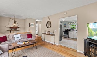 8 Stackpole Cir, Bourne, MA 02532