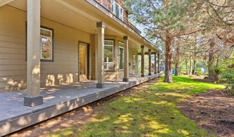 3025 NW Fairway Heights Dr, Bend, OR 97703