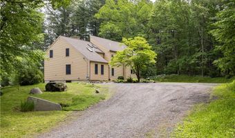 71 Phillips Ln, Glocester, RI 02814