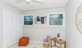 564 Uluhala St, Kailua, HI 96734