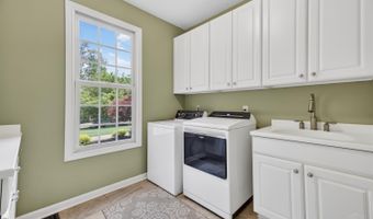 8105 Wycliffe Dr, Anderson Twp., OH 45244