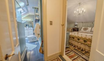 18 Waldo Ave, Belfast, ME 04915