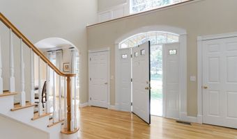 134 Kingswood Dr, Avon, CT 06001