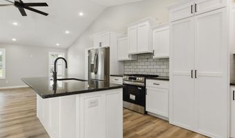 1724 28th St, Bedford, IN 47421