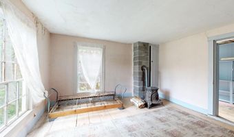 10 Picnic Hill Rd, Albany Twp., ME 04217