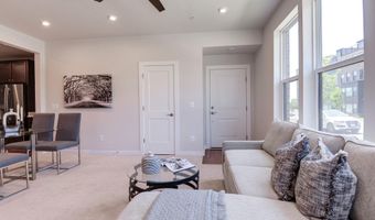 43792 MIDDLEWAY Ter, Ashburn, VA 20147