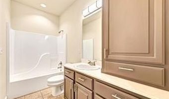 5002 SW Golden Eagle Ave, Bentonville, AR 72713