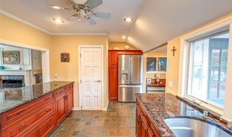 178 S Bayview Ave, Amityville, NY 11701