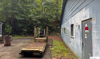 208 McKinley Dr, Bassett, VA 24055