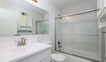 830 Westrun Dr, Ballwin, MO 63021