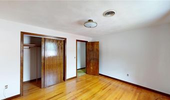 9 Whitaker Ave, East Providence, RI 02916