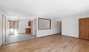 819 9th Ave, Anoka, MN 55303