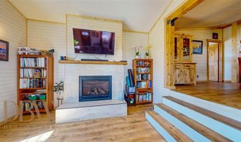 24 Lane 3, Deaver, WY 82421